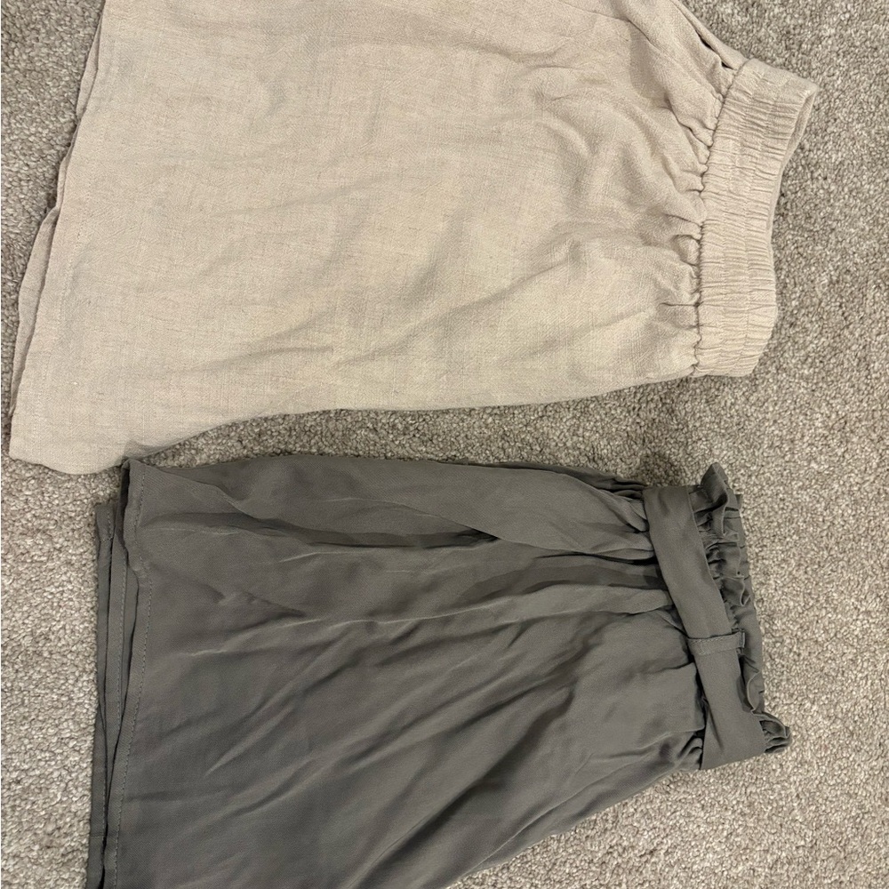 2 pairs of shorts great condition size M